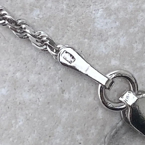 SOLD 💲Solid 18k white gold rope chain 2mm Diamond cut finish 16 inch - Picture 8 of 12